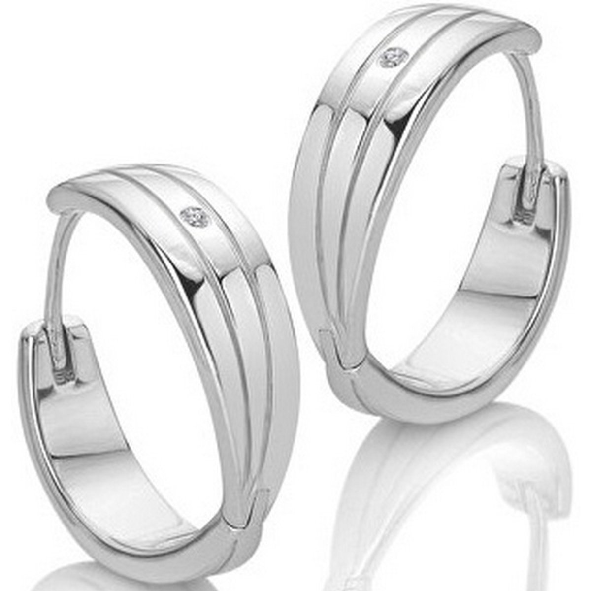 HOT DIAMONDS TRIO DE840 ZILVEREN OORRINGEN MET DIAMANT 1 PAAR