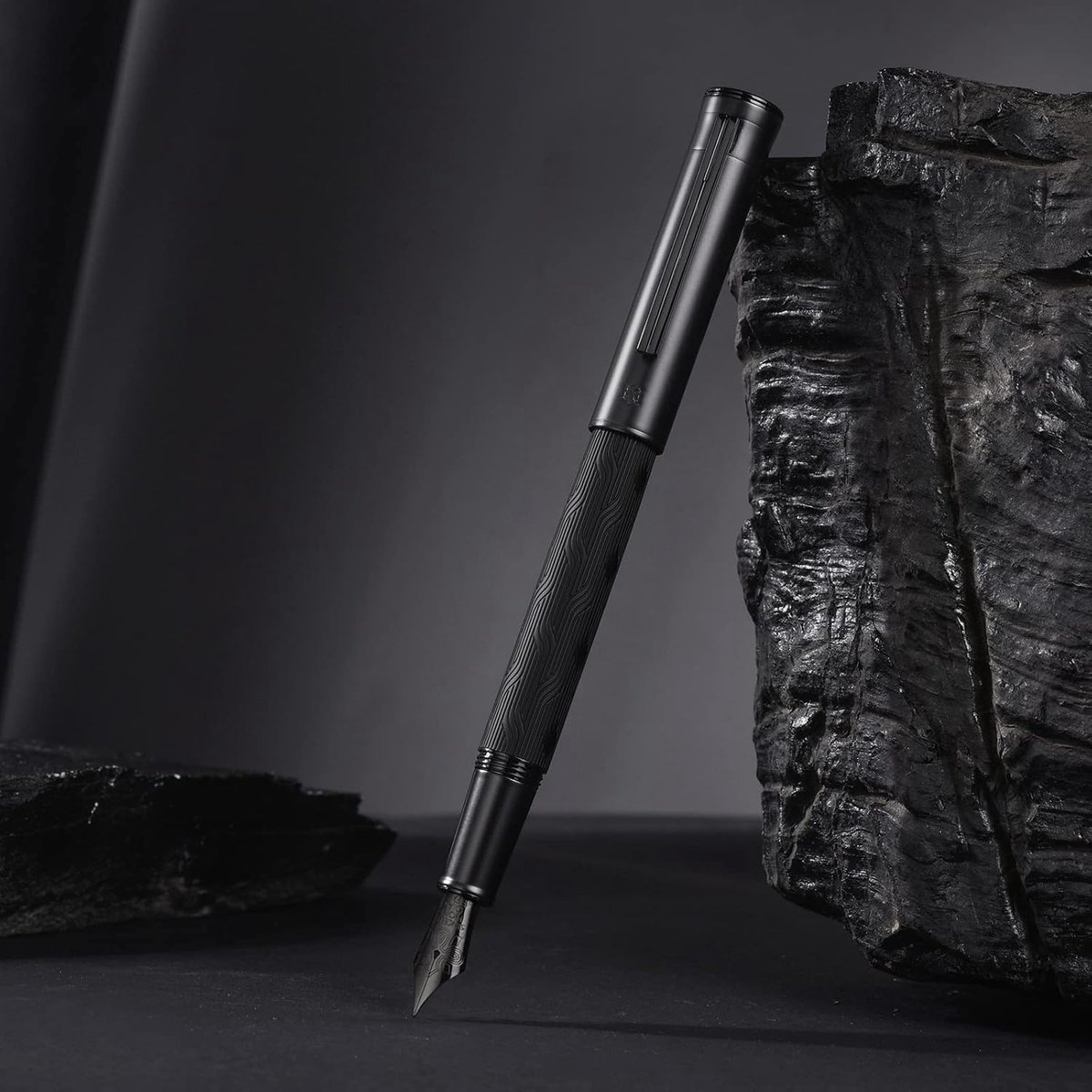Hongdian Black Forest Max Fountain Pen, Titanium Coated Medium Nib, Chinese Knot, Carving, Smooth Writing Pen with - ShopVlot