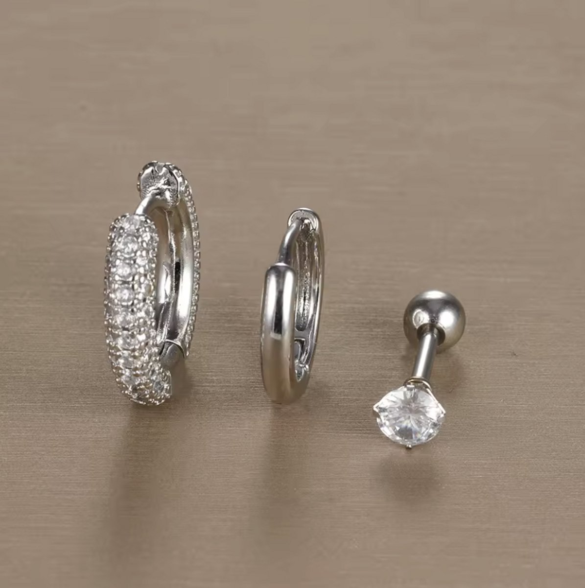 Oorbellen Set - 3 stuks - Kleur: Zilver - Luxe Oorbellen - Incl. Cadeauverpakking - Oorhangers / Oorring / Oorknopjes - Hoge Kwaliteit RVS - Stainless Steel / Roestvrijstaal - Verkleurt Niet - Oorbellen Set - Oorbellen Vrouwen / Dames