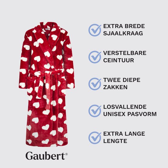 Een rode badjas met witte hartjes, met extra brede sjaalkraag, verstelbare ceintuur en twee diepe zakken.