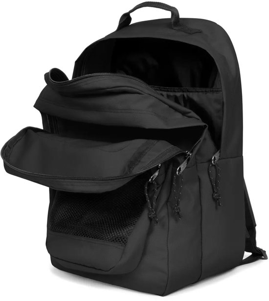 Zwarte Eastpak rugzak met open vakken en mesh compartiment.