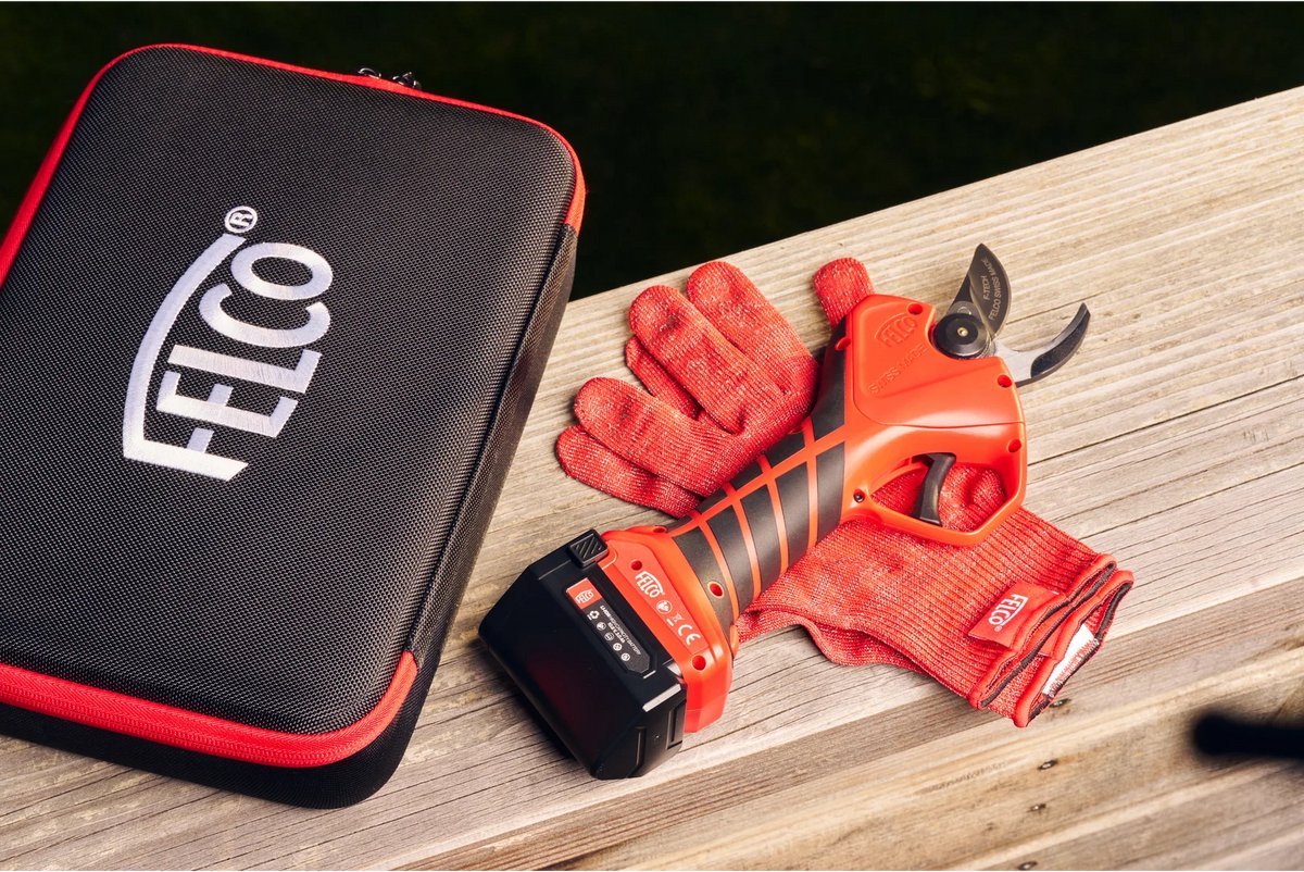 Felco 2e Electric Pruning Shears - Battery Included - Cuts up to Ø 27 mm