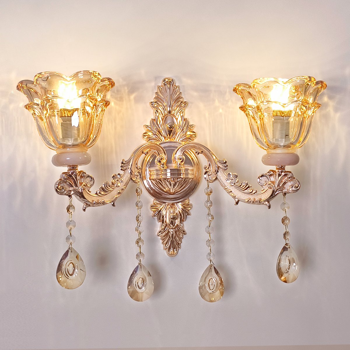 Vrygle Kristallen Wandlamp Goud met LED, 3 Lichtkleuren, Luxe Klassieke Muurverlichting voor Woonkamer en Slaapkamer