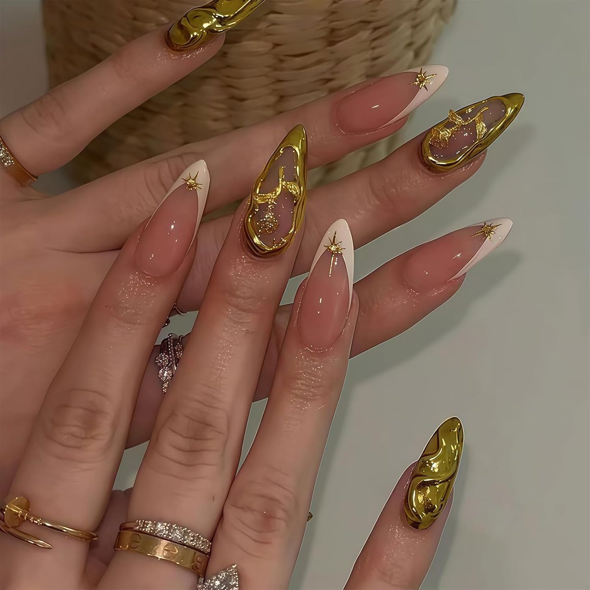 24 Stuks 3D Gouden Bocht Lijn Franse Spitze Guirlande Lange Stiletto Acrylnagels Y2k Ontwerp Glans Gouden Rivier Sticker Nagels
