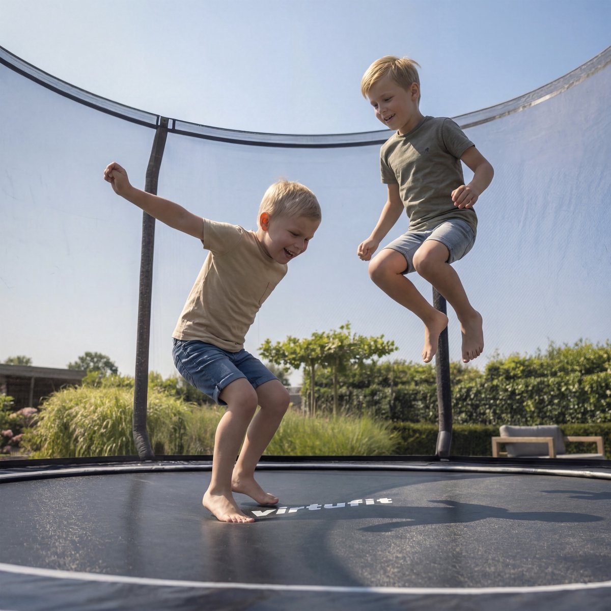 VirtuFit Premium Trampoline met Veiligheidsnet - Ø 305 cm Diameter - Incl. Beschermrand - Extra Veilig - Gratis trap - Water- en UV-bestendig - Max. 150 kg - Voor Kinderen en Volwassenen - Zwart – foto 3