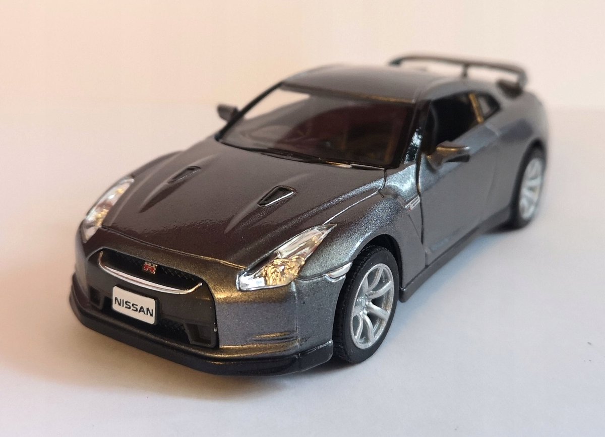 Kinsmart Nissan GT-R R35 1:36 Speelgoedauto Grijs
