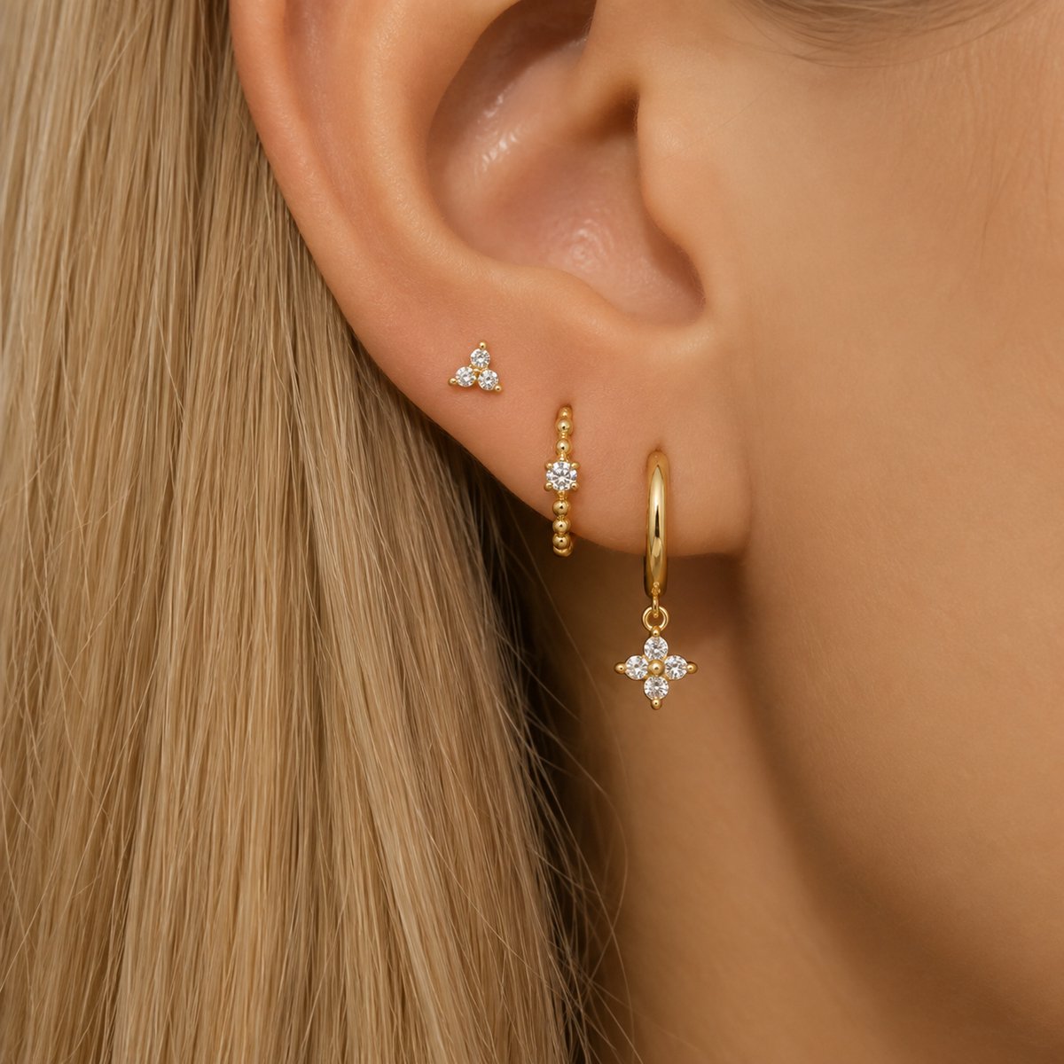 Oorbellen Set - 3 stuks - Kleur: Goud - Luxe Oorbellen - Incl. Cadeauverpakking - Oorhangers / Oorring / Oorknopjes - Hoge Kwaliteit RVS - Stainless Steel / Roestvrijstaal - Verkleurt Niet - Oorbellen Set - Oorbellen Vrouwen / Dames