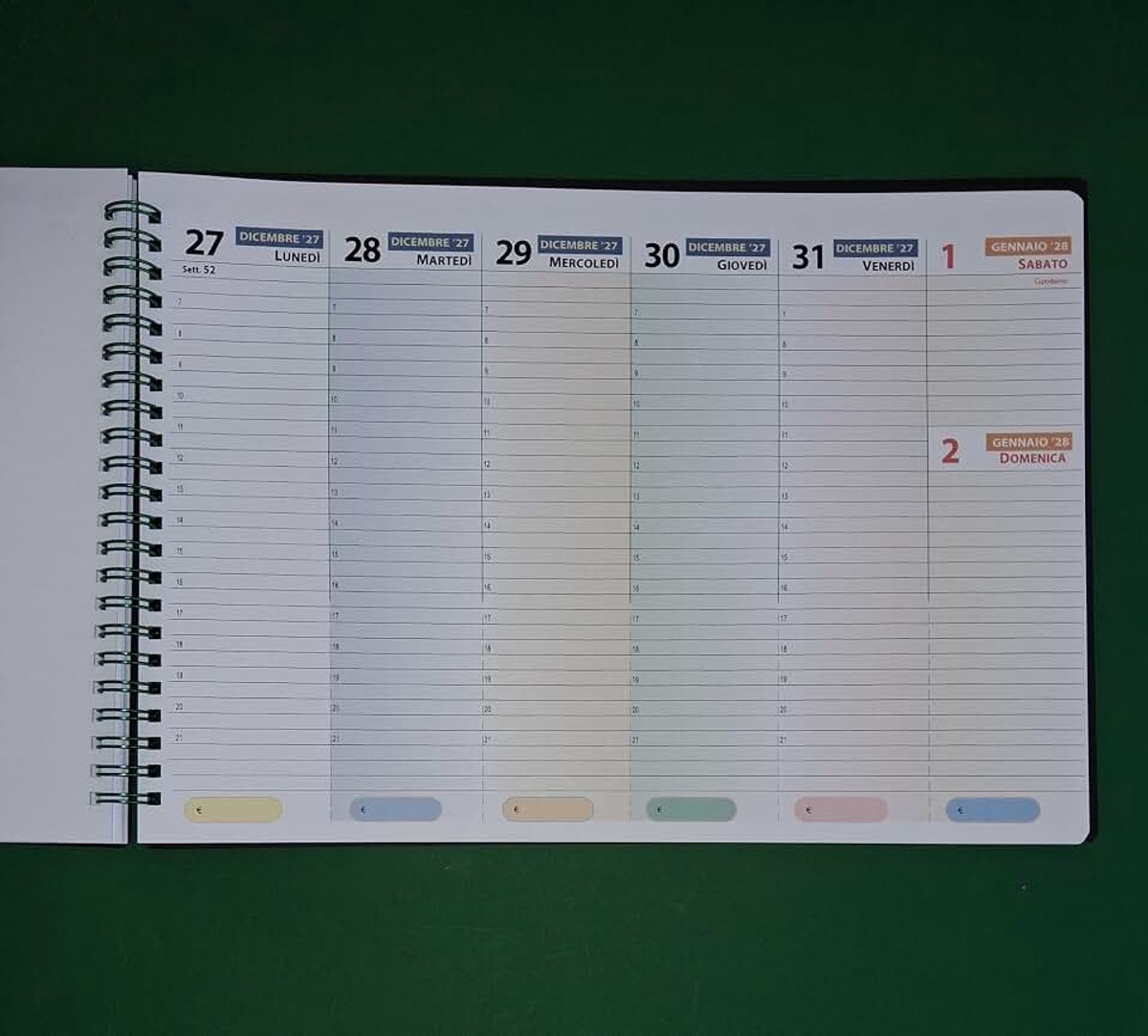 Weekplanner voor de tafel, met gegevens, voor familie en kantoor, formaat A4, 30 x 21 cm, spiraalbinding van metaal, met gegevens