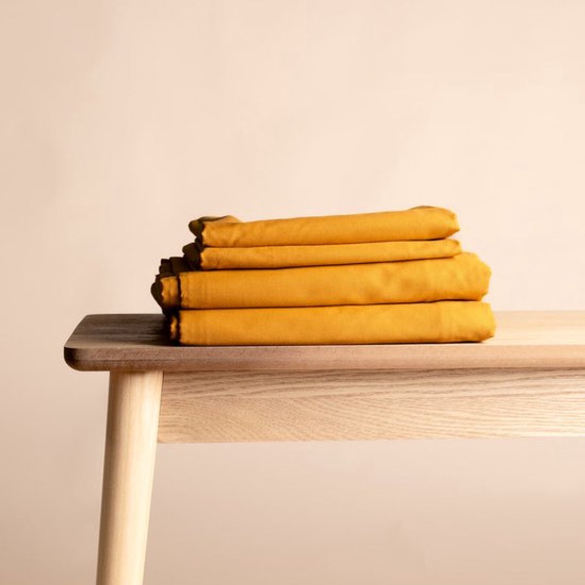 Novaline katoenen beschermhoes - Okergeel - 2x kussenslopen - Weighted blanket - Verzwaringsdeken - Dekbed - Volwassenen - 2 persoons - Wasbaar - Ventilerend - 240 x 220cm