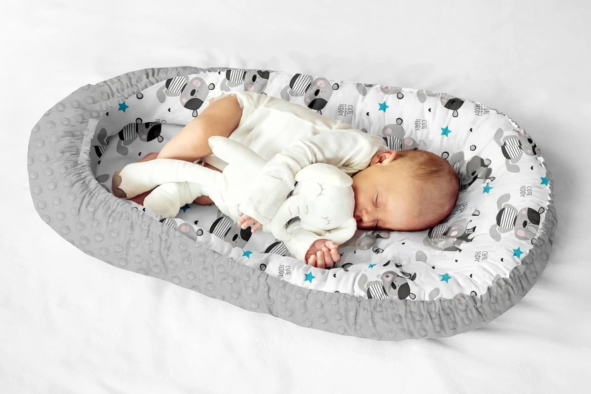 SnelShoppen - Multifunctionele Baby Cocoon Bumper 80x70cm - 100% Katoen & Plush Minky, Anti-allergisch, Grijs/Teddy, Veilig en Comfortabel voor Baby's