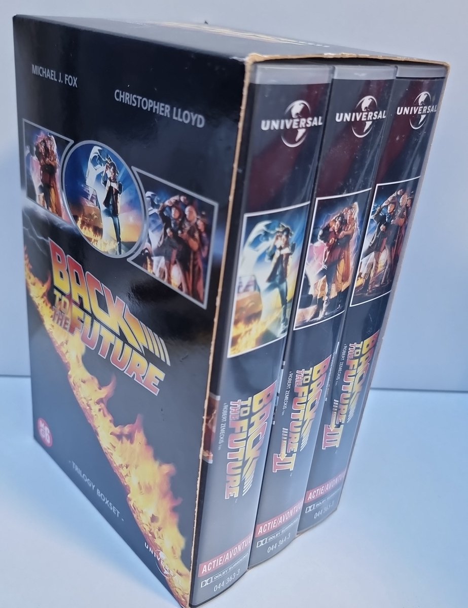 Back to the Future Trilogy box – 3 VHS Videobanden – Engels gesproken – Nederlands ondertiteld