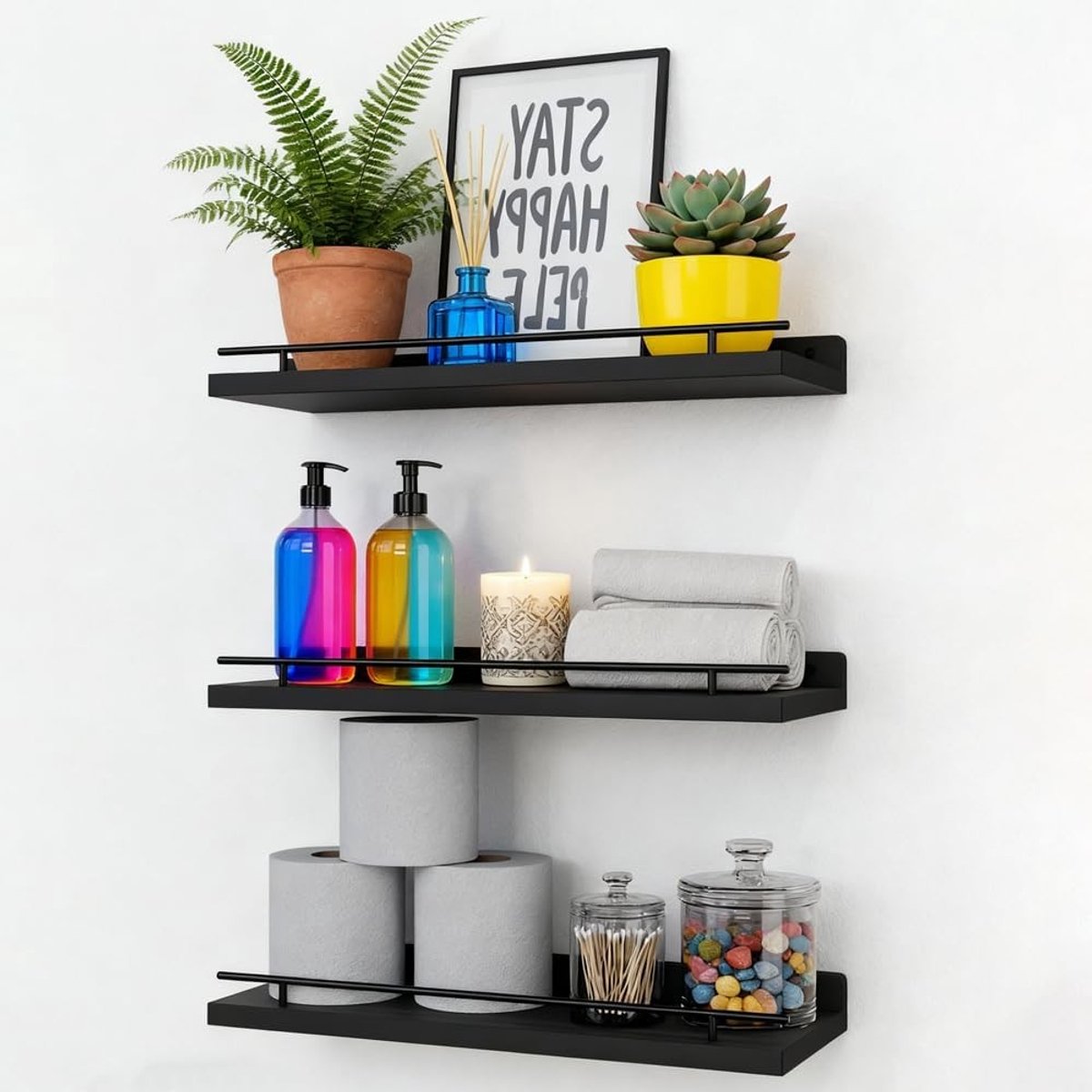 Drie wandplanken van zwart hout voor stijlvolle opslag en decoratie in huis