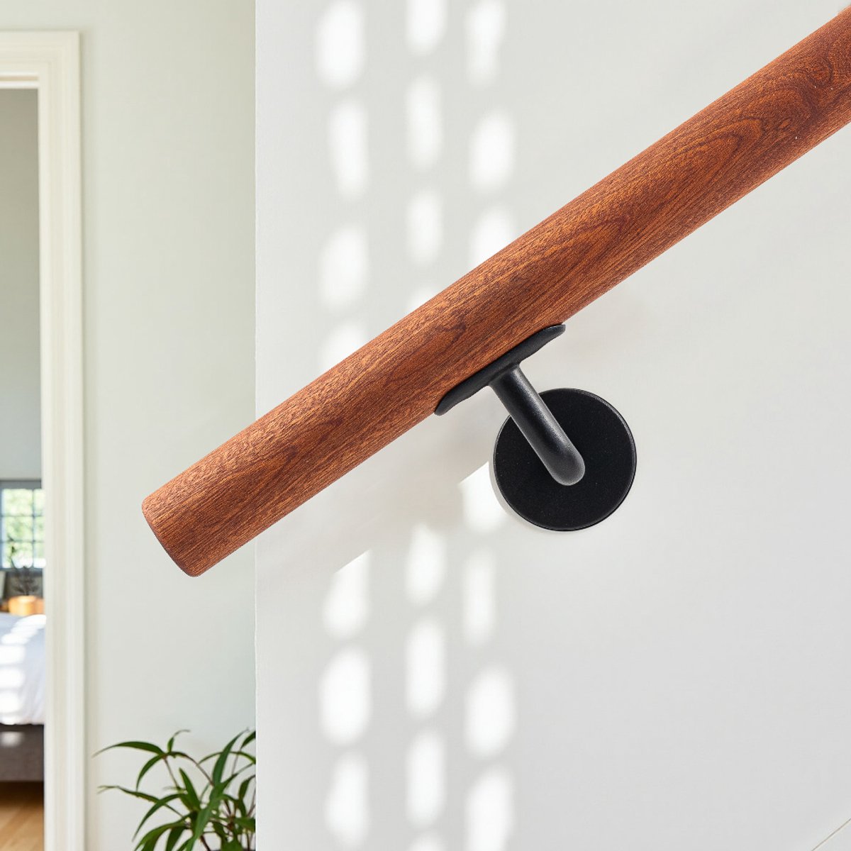 Trapleuning Hardhout – Rond (38 mm) – Lengte: 100 cm – Inclusief 2 zwarte leuninghouders