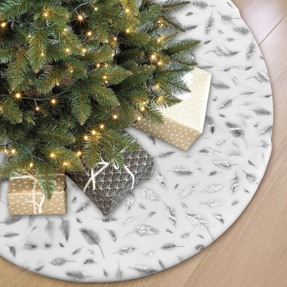 Faux Fur Kerstboomrok van 91 cm met Zilveren Foliedruk en Veertjes voor Feestelijke Decoratie en Dikke Pluche Kerstversiering (Sneeuwvlokken)