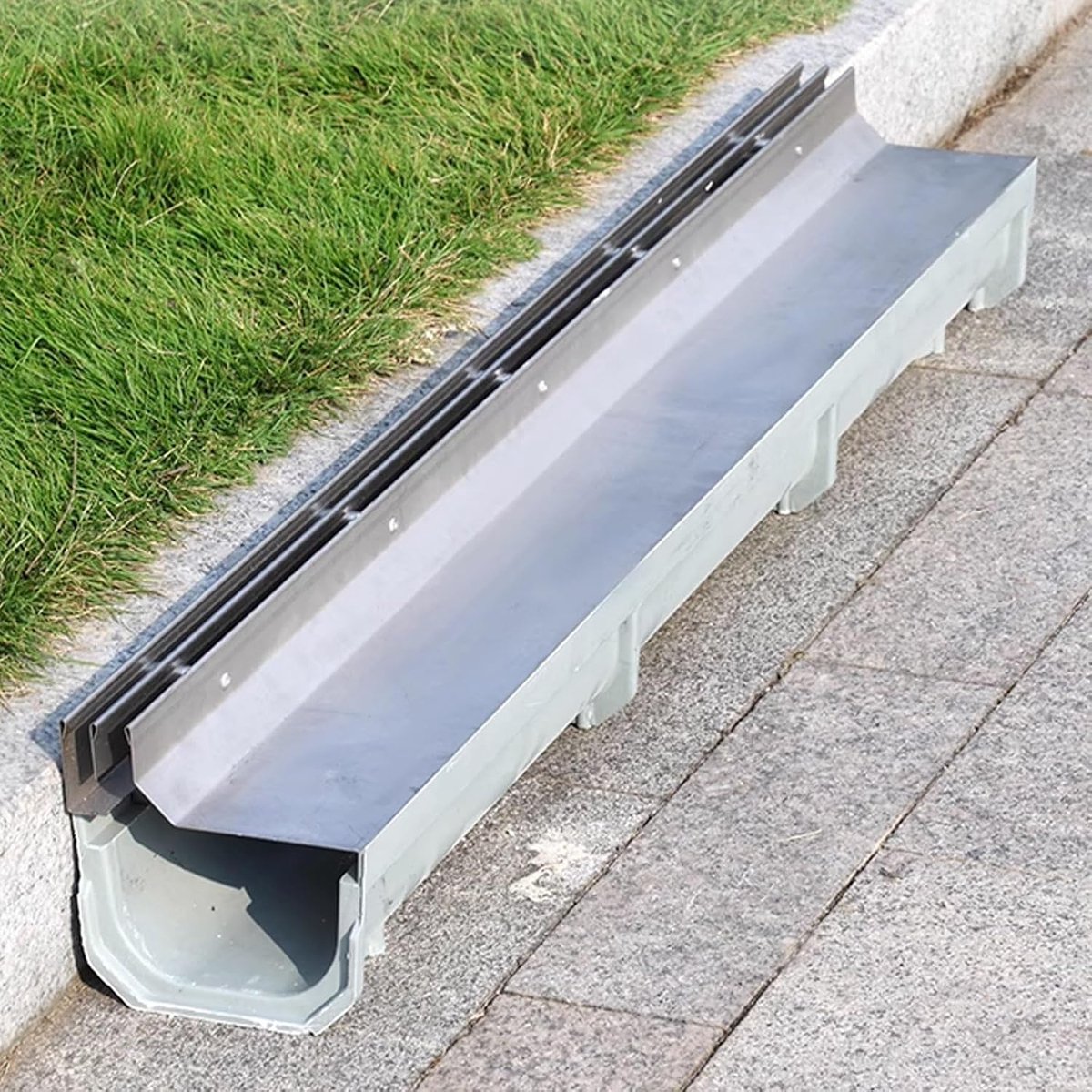 Lineaire Drainage - Afwateringsgoot - Wateroverlast Voorkomen - U-vormig Groefontwerp - 100 cm Lengte - Grijs Zilver