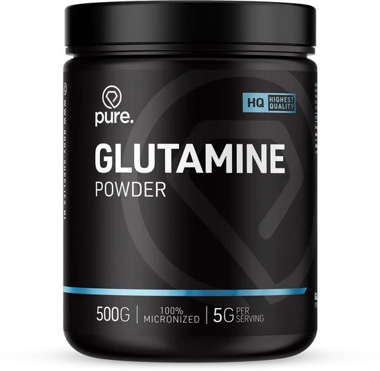 Zwarte pot met "pure. GLUTAMINE POWDER" logo. 500g, 100% micronized, 5g per serving.