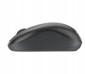 Zijkant van een zwarte Logitech draadloze muis, met scrollwiel en een ergonomisch ontwerp.