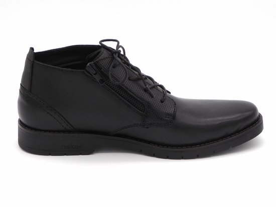 Zwarte Rieker veterboot met ritssluiting, veters en reliëf.