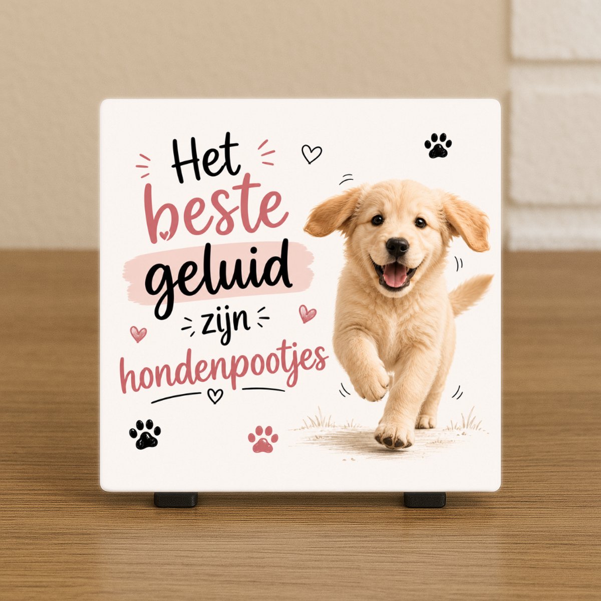 CreaCraft Spreuktegel “Het beste geluid zijn hondenpootjes” – Cadeau tegeltje – Trendy nu – Hondenliefhebber – Zomaar – Incl standaard – Cadeau idee – Wenstegeltje