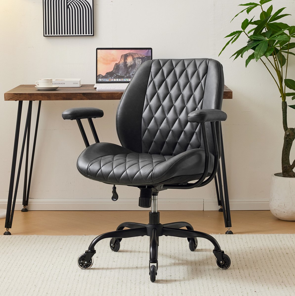 OKWISH Bureaustoel – Verstelbare Zithoogte – Ergonomische Computerstoel Met Wielen En Armleuningen – Voor Thuis En Kantoor – Leer – Zwart
