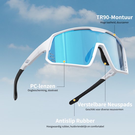 Witte sportbril met spiegelende blauwe lenzen, verstelbare neuspads en antislip rubber op de pootjes.
