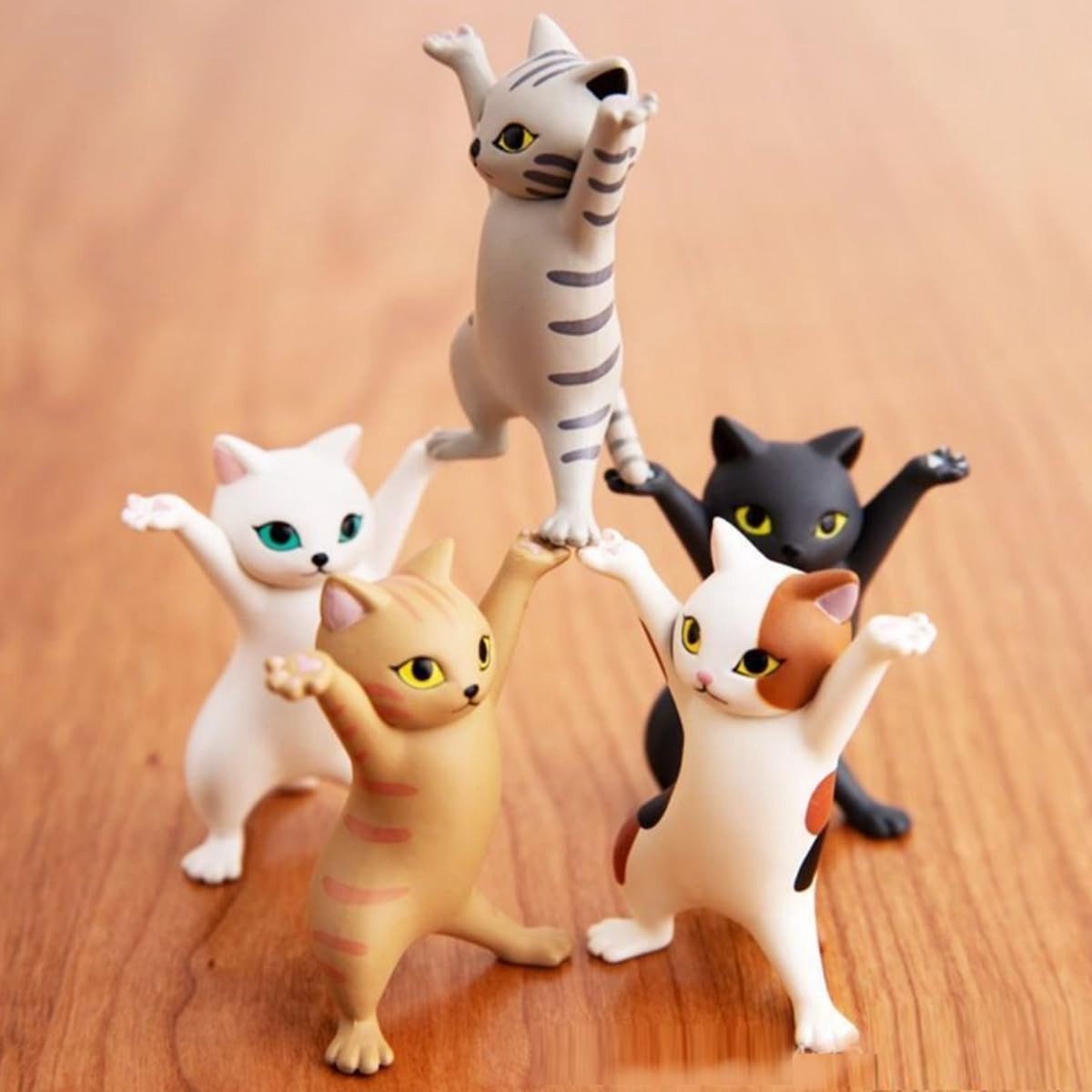 Dailygoods- Kattenfiguren Set van 5 - Dansende Kittens - Grappige Sculptuur - Miniatuur Beeldjes - Decoratie voor Tafel/Aquarium - Hoogwaardige Hars - Miniatuurbeeldjes