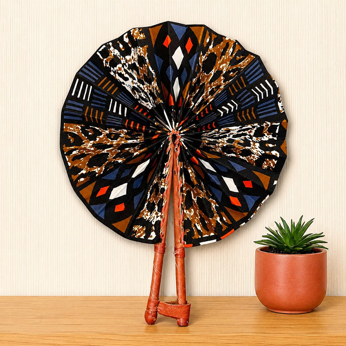 Afrikaanse handwaaier - Ankara print waaier - Bruin Zwart Yawson