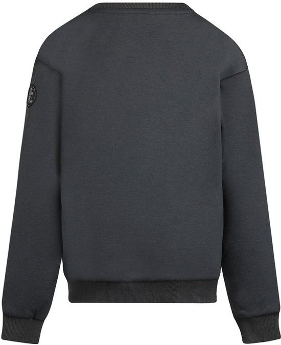 Donkergrijze sweater van No Way Monday met ronde hals en een merklogo op de linkermouw.