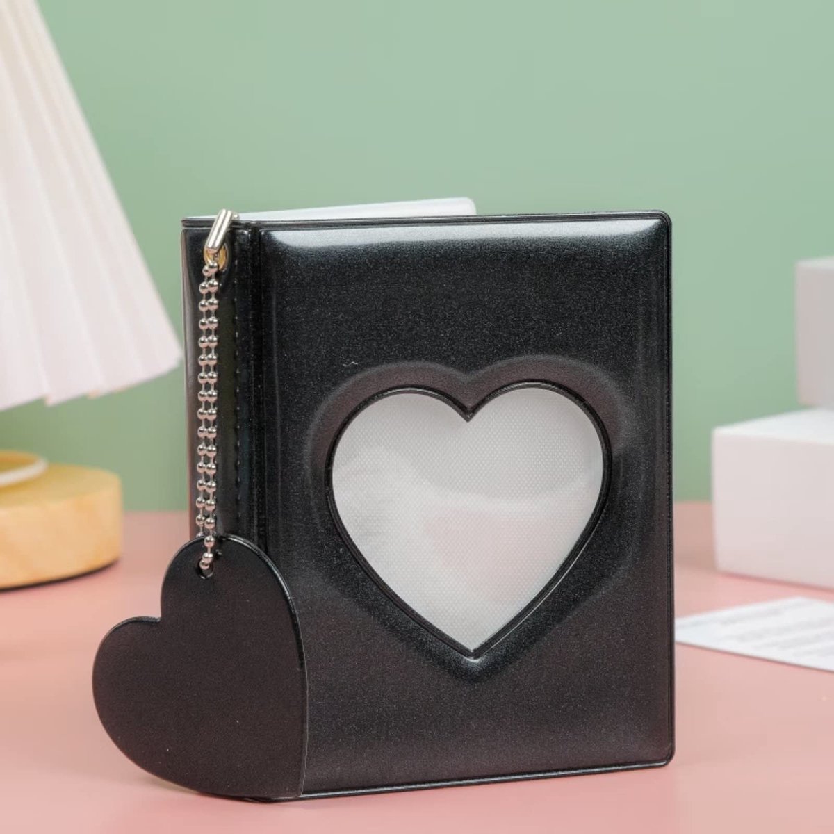 Elzusha - Mini Fotoboek met Hanger en 32 Pockets voor Kpop Fotokaarten