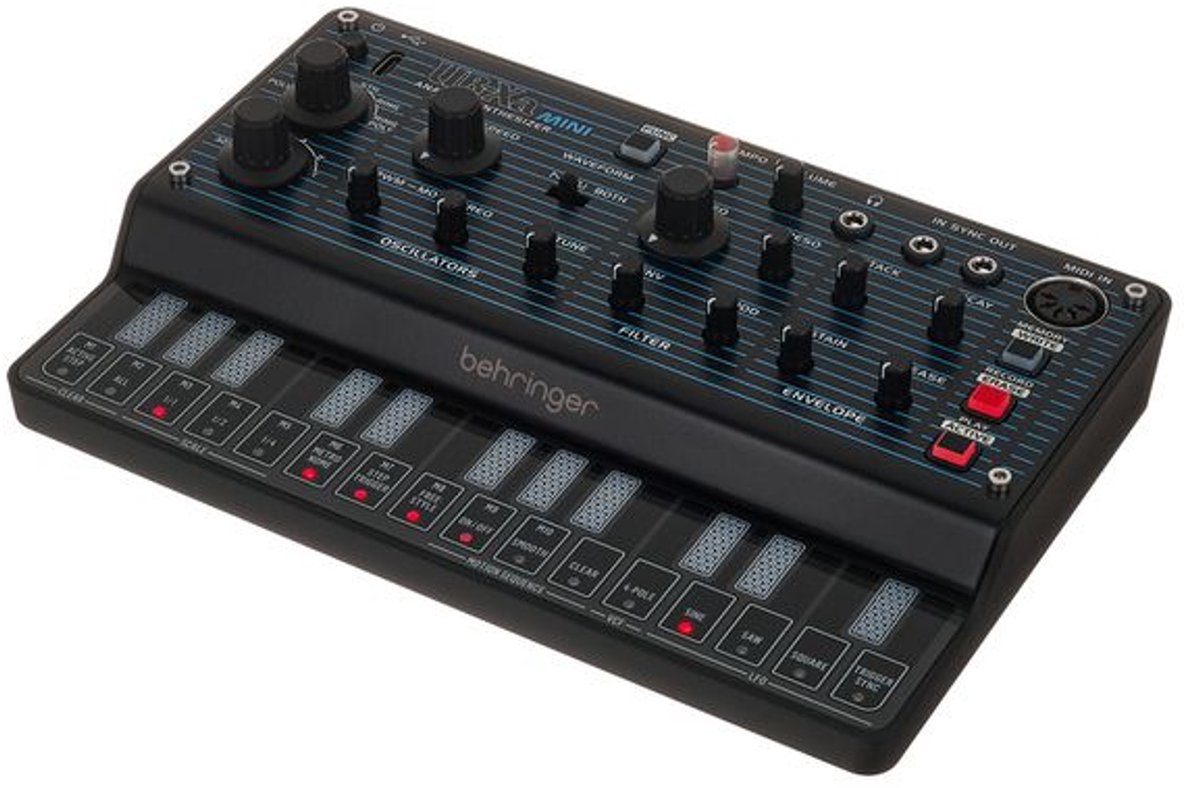 Behringer UB-Xa D - synthesizer