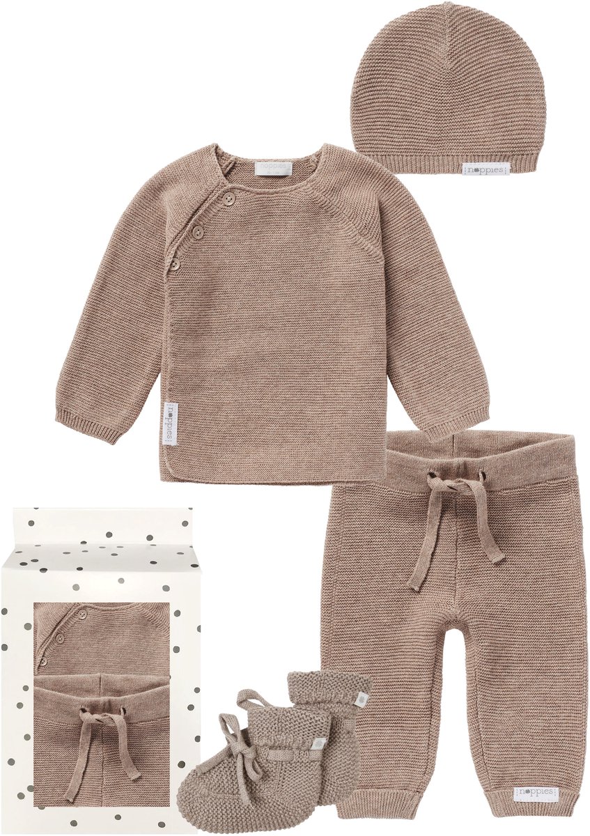 Noppies - Geschenkverpakking met kledingset - Prematuur - Taupe - 4delig - Broek Grover - trui Pino - Muts Rosita - Slofjes Nelson - Maat 44