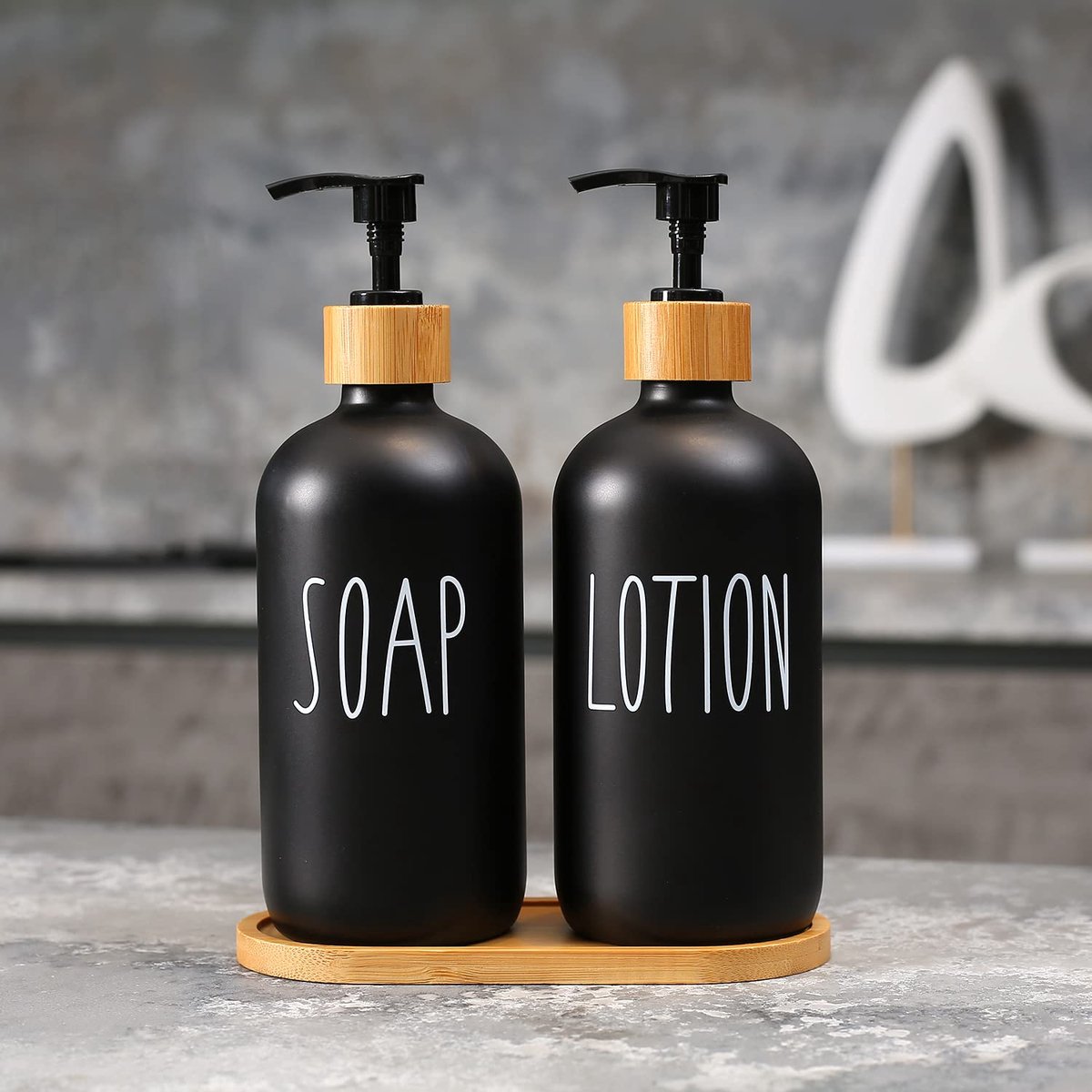 SnelShoppen - Zwarte Zeepdispenser Badkamerset met Glazen Dispenser en Bamboepomp - Set voor Handzeep en Lotion - Inclusief Dienblad - Boerderijdecora