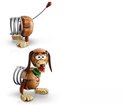 LEGO Slinky Hond, met flexibele spiraal en bruin met witte poten.