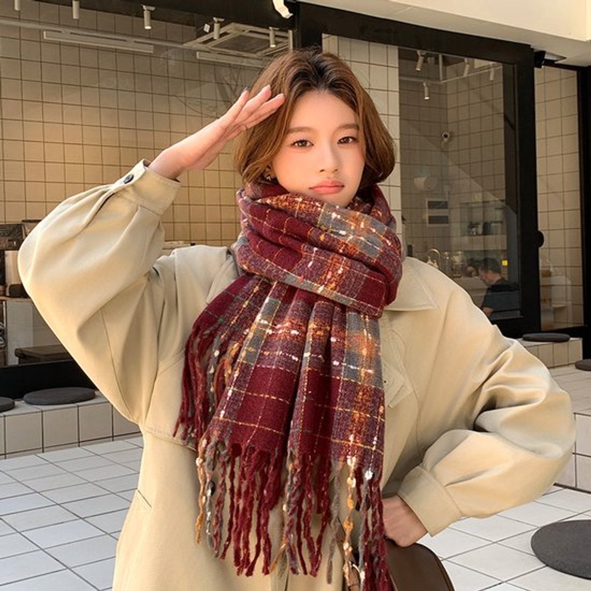 Nieuwe rode, dikke, dikke melkwollen sjaal en omslagdoek | Geometrische jacquard luxe herfst/winter dames, luie avondaccessoire voor beroemdheden (65*200cm)