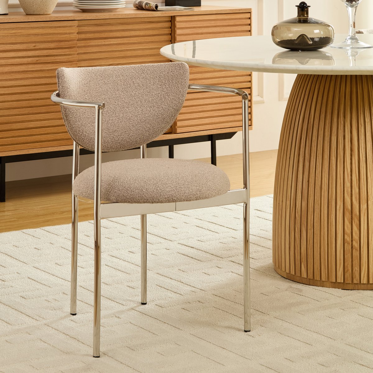 Welltin Eetkamerstoelen Set van 2 - Scandinavische Eetkamerstoel - Stoffen Bekleding - Comfortabele Zitplaats - Moderne Keukenstoel - Minimalistisch Design - Ergonomische Rugleuning - Woonkamerstoel - Eenvoudige Montage - Beige