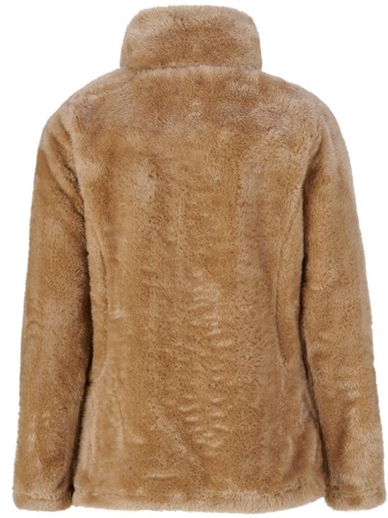 Achterkant van een camelkleurig fleece vest met opstaande kraag.