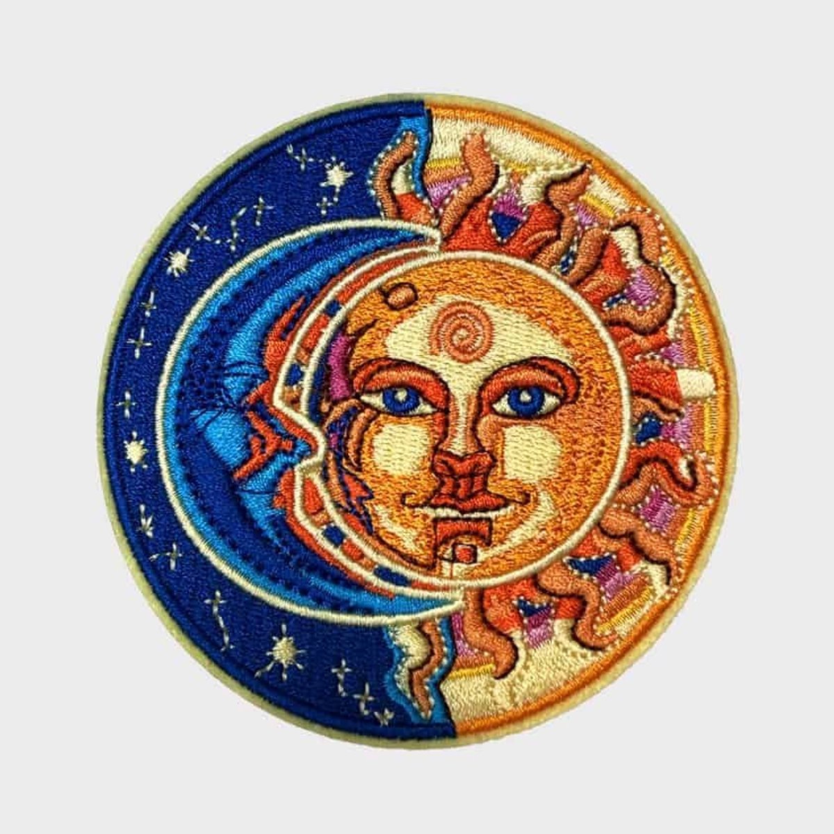 Patchy® – Dag & Nacht Strijk Embleem Patch 8.5 x 8.5 cm