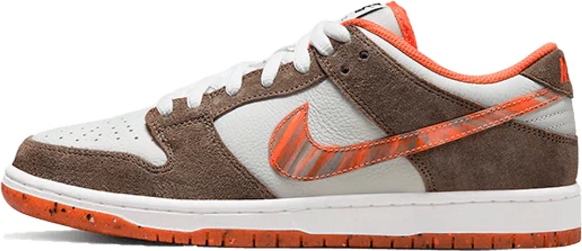 Nike SB Dunk Low Crushed D.C.