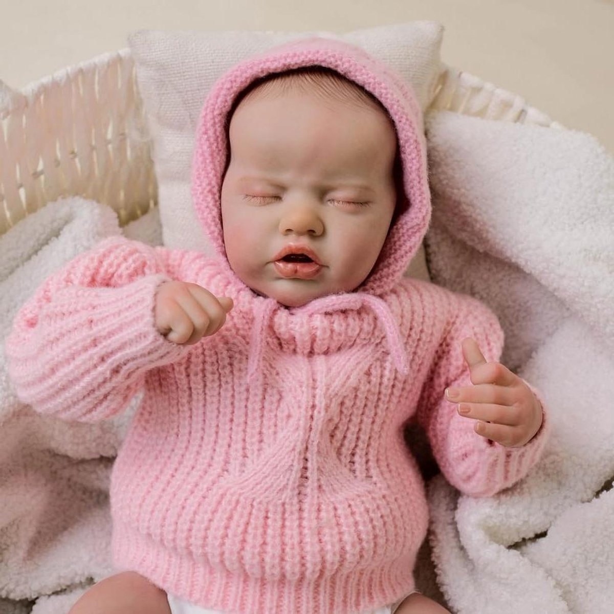 Babypop Reborn - Levensechte pop - Kinderopvang oefenen - Handgeschilderd haar - 48 cm - Roze outfit