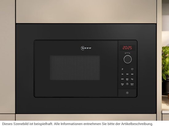 Zwarte inbouwmagnetron met digitaal display 20:25, logo NEFF en bedieningspaneel.