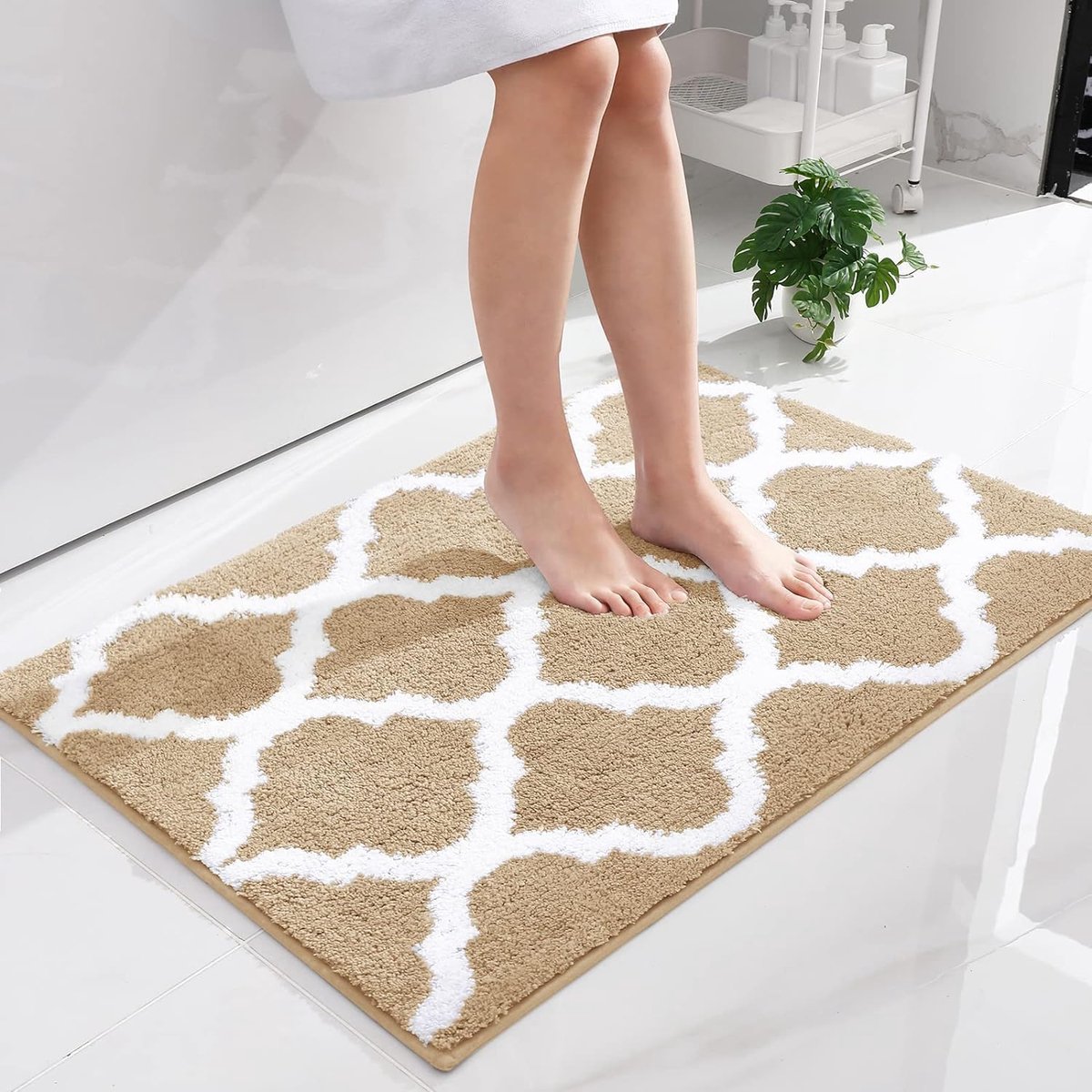 Antislip badmat, badkamertapijt, wasbaar, hoogpolig, badtapijt, pluizige microvezel, badmat, 60 x 90 cm, beige