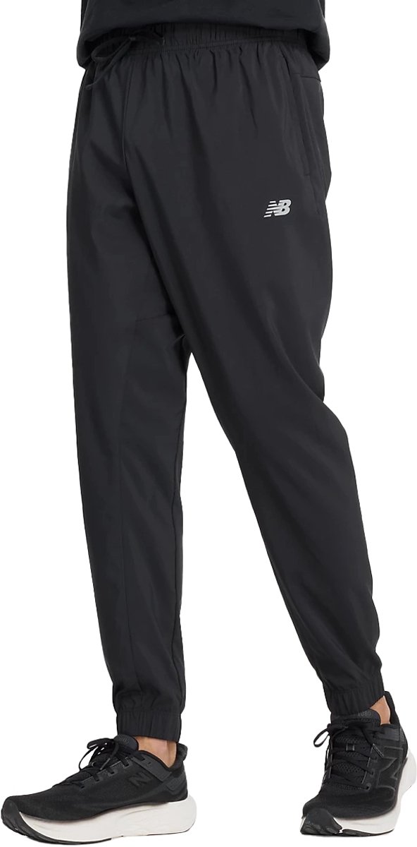 New balance sport essentials woven joggingbroek in de kleur . Zwart