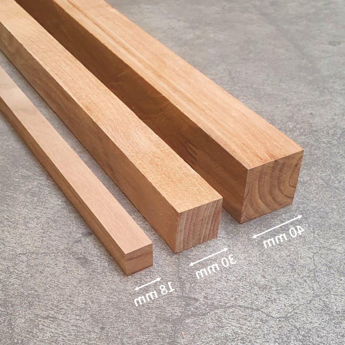 Teak Houtstaaf - Houten Profiel - Meubelbouw - Doorlopende Lamellen - 30 cm - Bruin