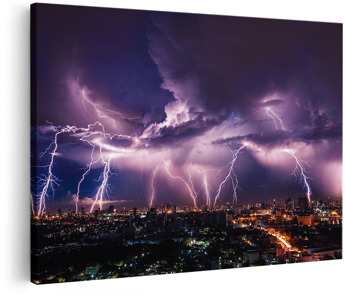 Artaza Canvas Schilderij Blikseminslag op een Stad in het Paars - 180x120 cm - Groot - Foto Op Canvas - Wanddecoratie Woonkamer