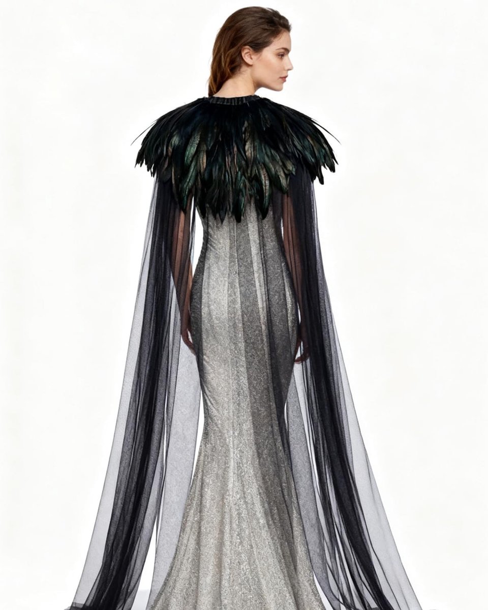Zwarte Tule Cape met Veer Kraag voor Halloween en Cosplay, Maleficent Accessoire voor Feestjes en Thema-avonden