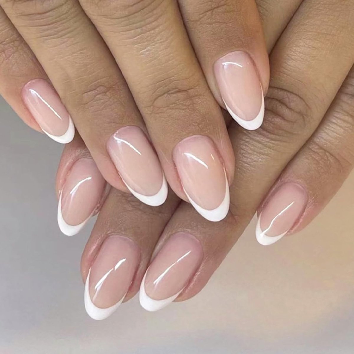 24 stuks Kunstnagel Frans Kort Mandel-nagel Kleven Vollabdekking Nagelspitzen met Acryl Design Roze Witte Sticker für Frauen und Mädchen Nail Art