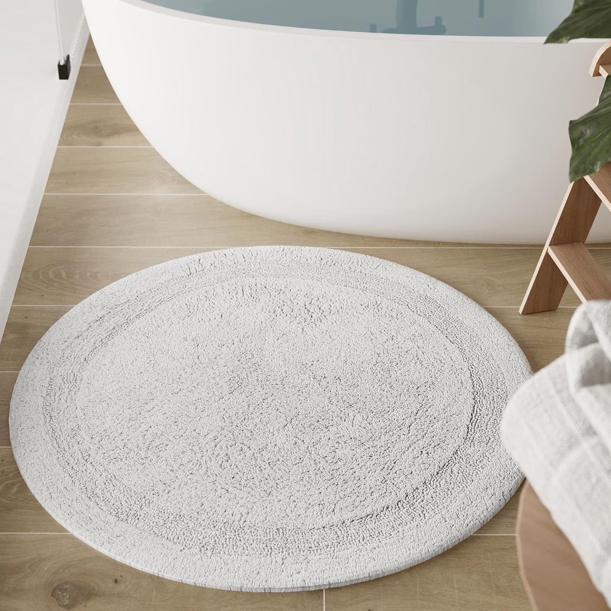 Home Basics Badmat Knut - zacht, getuft katoenen tapijt met rand - antislip en wasbaar (80 cm rond, wit)
