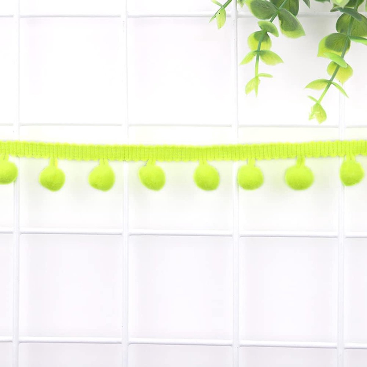 Pomponsrand om te knutselen, decoratielint met pompons ballen, pompons, franjes, sierband, decoratieve boord, naai-accessoires voor doe-het-zelf knutselen, kleding, kostuums, naaien, decoratie, neongeel