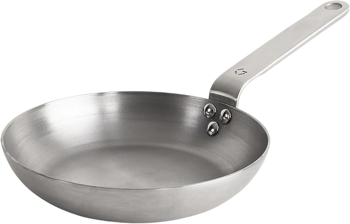 Koolstofstalen Koekenpan 20 cm – natuurlijke antiaanbaklaag | PFAS-vrij • Ovenbestendig tot 650 °C • CoolGrip-handgreep • Voor inductie, gas, keramisch & open vuur