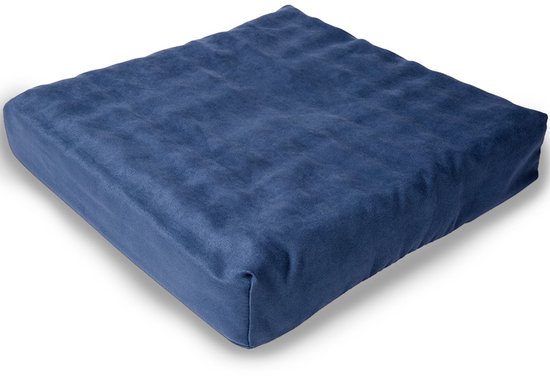 Blauw fluwelen zitkussen.